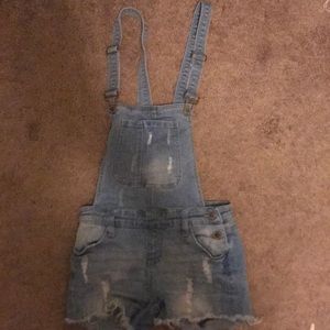 A super cute jean romper!!